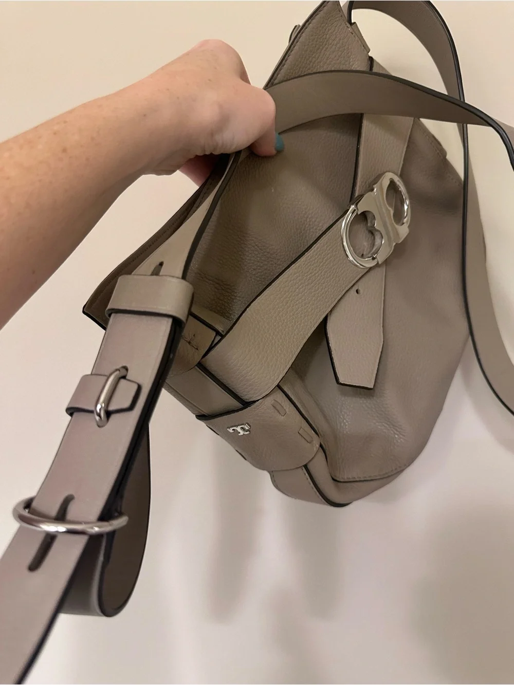 Tory Burch Gemini Link Taupe Leather Shoulder Bag Purse with Silver Hardware